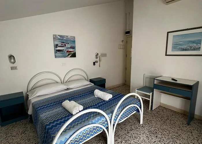 Hotell Till Rimini
