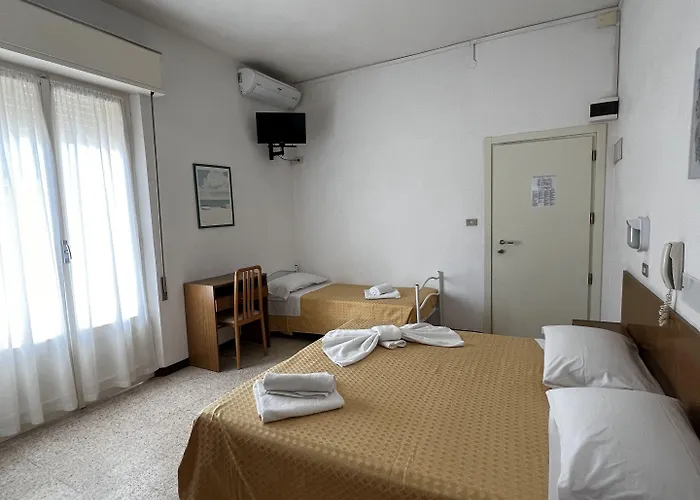 Hotell Till Rimini